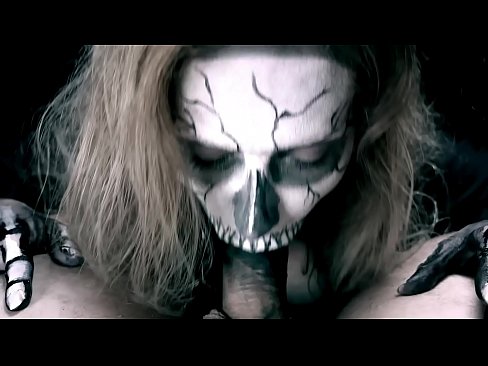 ❤️ Demon nighean sucking cock le a beul dubh agus slugadh cum. Gnè càileachd aig porn gd.pornogroupp.ru