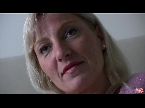 ❤️ A 'mhàthair a tha sinn uile fucked ... Lady, giùlan fhèin! Gnè càileachd aig porn gd.pornogroupp.ru